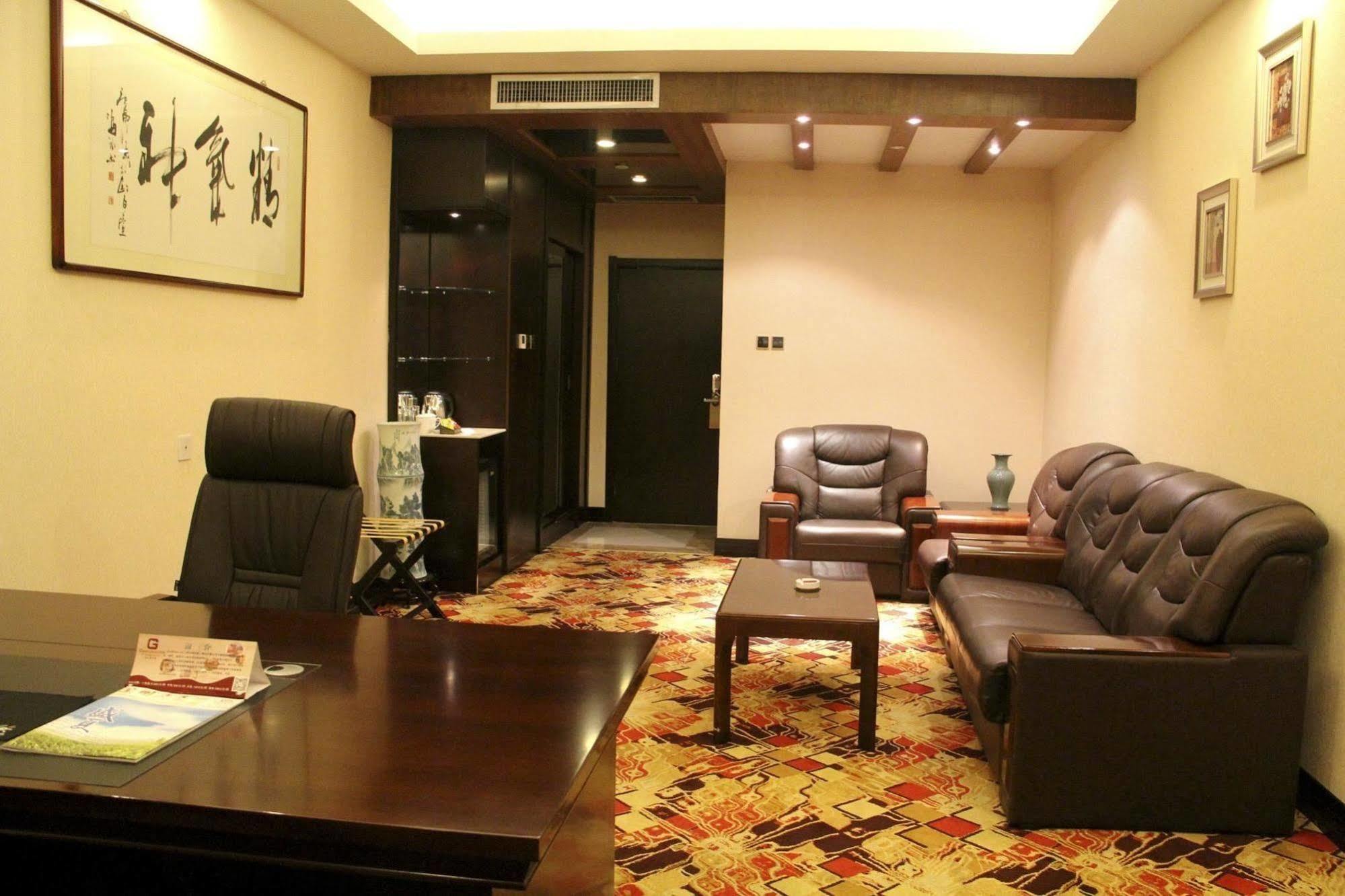 שיג'יאז'ואנג Jingzhou International Hotel מראה חיצוני תמונה